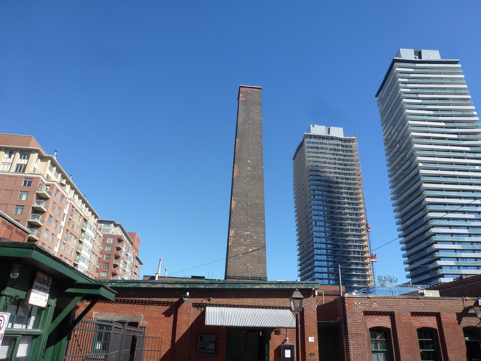 Trinity Street in the Distillery District, 2013 10 11 (5).JPG panoramio