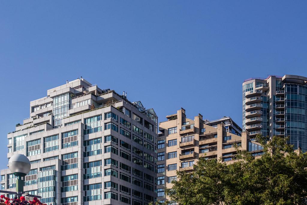 Toronto Downtown Employment Trends Signal Opportunities Amid Ongoing Challenges